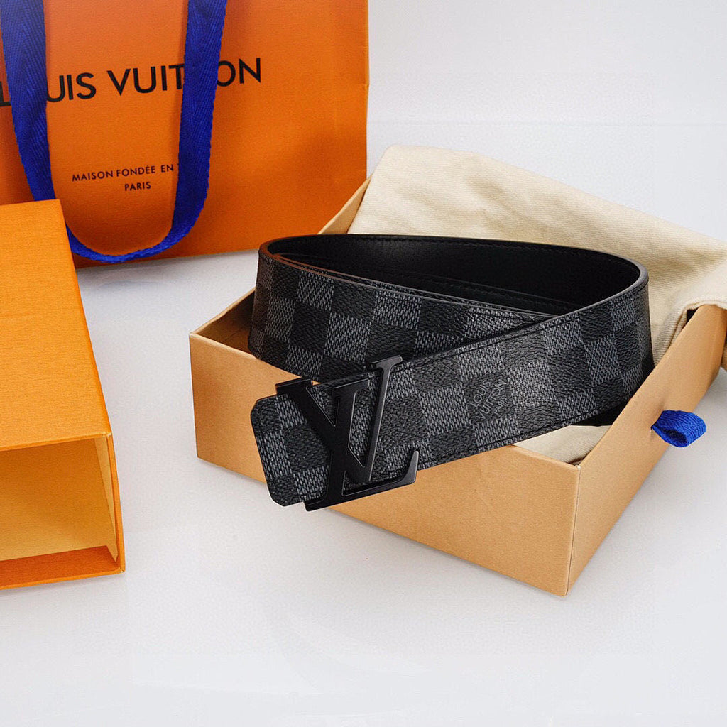 Louis Vuitton Black Leather Belt – Lacquer Buckle