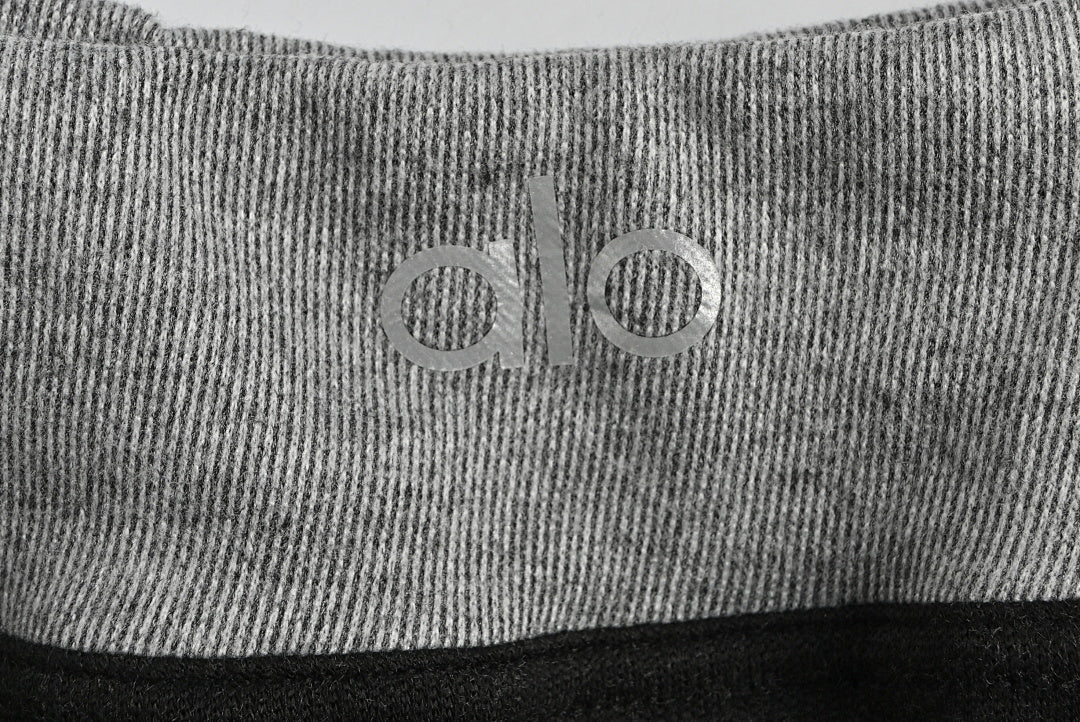 ALO Yoga Pants 032 - Black - view 4